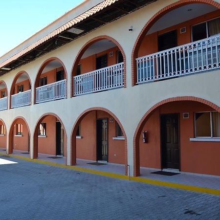 Hôtel Las Torres à Mexicali Extérieur photo